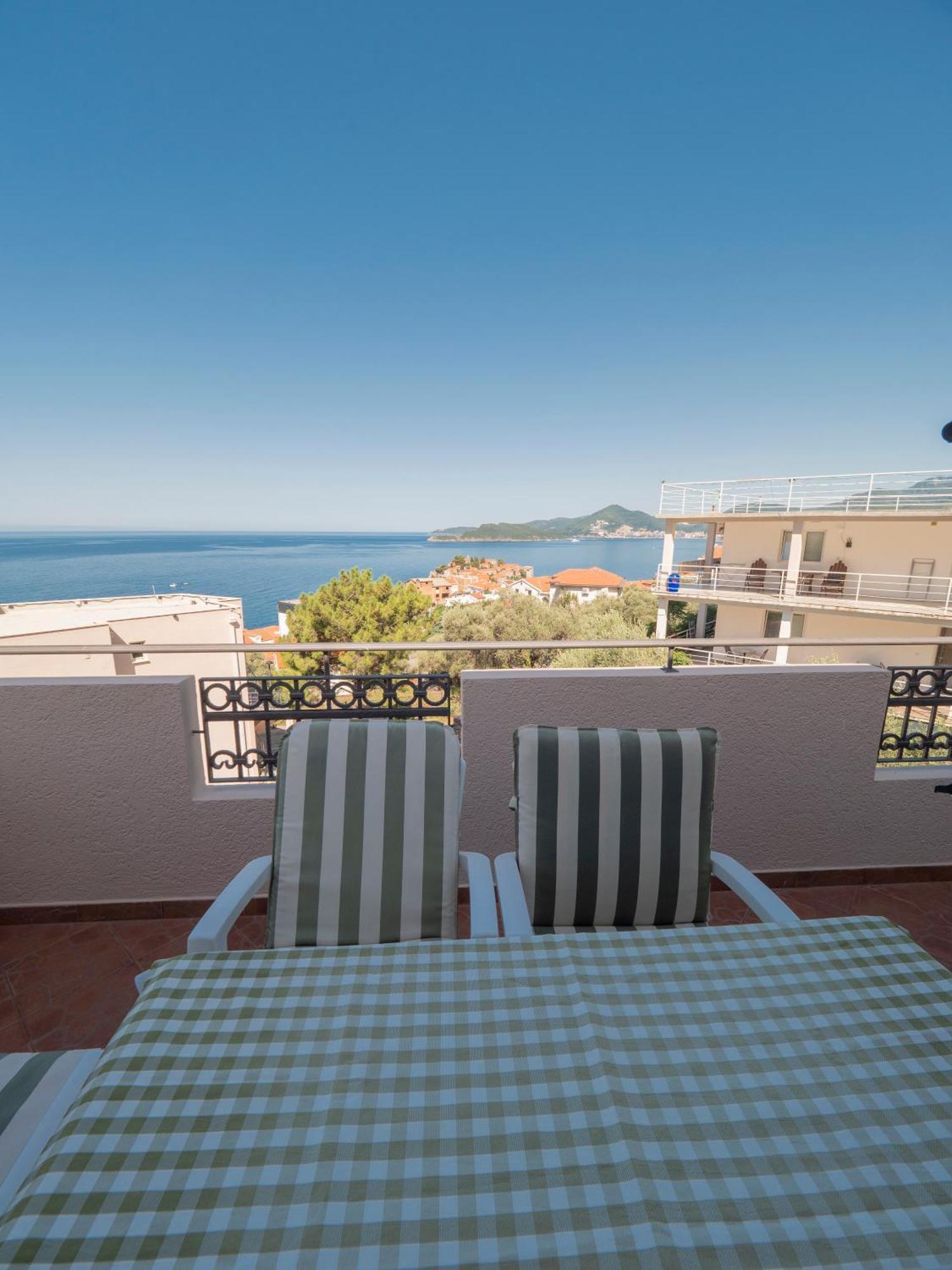 Apartments Marina Sveti Stefan Esterno foto